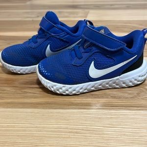 Nike Toddler Revolution Shoes 7C